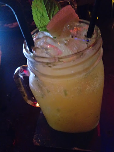 Comentarii opinii despre Junk Cafe