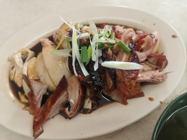 Opinii despre Fatty Boy Chicken Rice în George Town - Gastronomi dan perhotelan