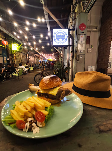 THE BRIDGE CAFE - Gastronomi dan perhotelan