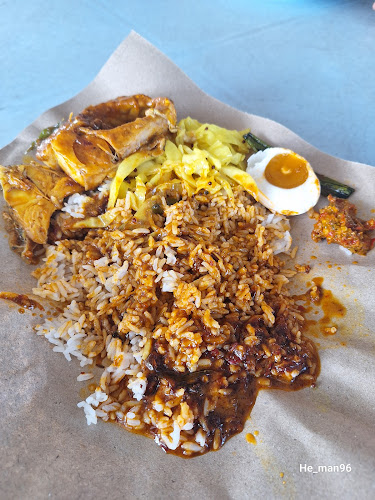 Warung Kak Long Ceri