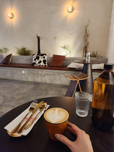 Comentarii opinii despre People Pleaser Penang