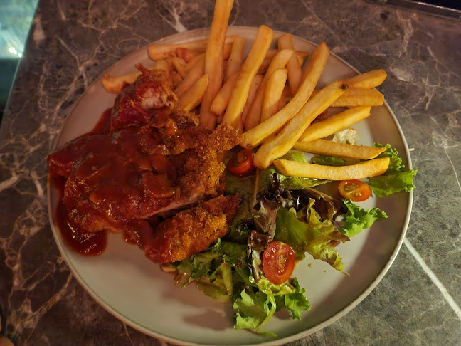 W Social Club - Jelutong