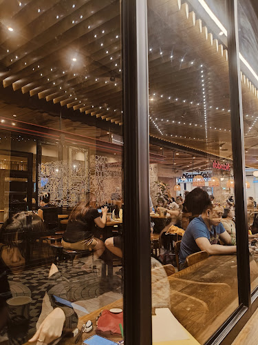 1 Utama Shopping Centre, Lot F352, 1st Floor Rainforest, 1, Lebuh Bandar Utama, 47800 Petaling Jaya