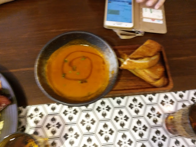 Comentarii opinii despre The Replacement - Lodge & Kitchen