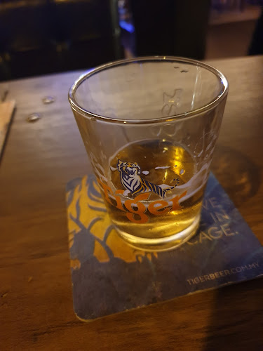 Comentarii opinii despre V Lounge Whisky Bar