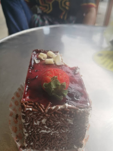 Comentarii opinii despre Maxim's Cake House & Bakery