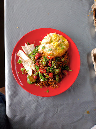 Yong Mee Kari - Gastronomi dan perhotelan