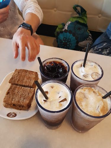 OLDTOWN White Coffee - Gaya Street - Gastronomi dan perhotelan