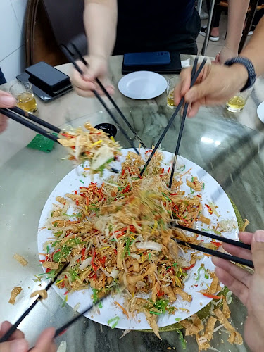 Opinii despre Restoran Hoi Peng Seafood în Petaling Jaya - Gastronomi dan perhotelan