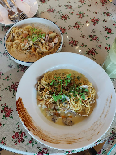 Opinii despre TWT cafe Tea Warmer Treat în Ipoh - Gastronomi dan perhotelan