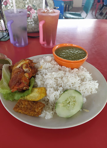 Arena Irzati Nasi Ayam