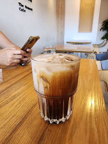 The Moment Cafe 瞬 · 咖啡館