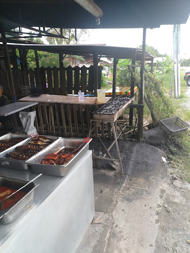 Opinii despre Warung Ikan Keli Bakar în Bagan Serai - Gastronomi dan perhotelan