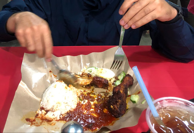 Nasi Lemak Kampung Morten River Line - Gastronomi dan perhotelan