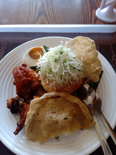 Kafe Che' - Gastronomi dan perhotelan