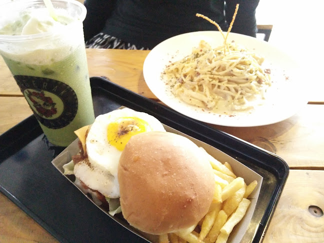 burgerak - Gastronomi dan perhotelan