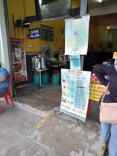 Opinii despre Selera Johor (Lontong Darat) JOH/BAH SYG 7395 în Alor Gajah - Gastronomi dan perhotelan