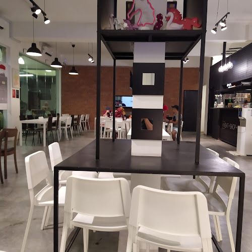 Comentarii opinii despre FOODFASHION