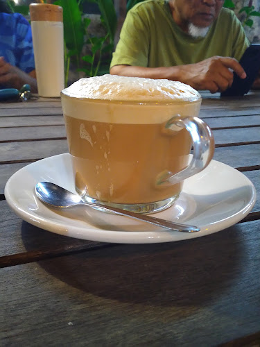 Opinii despre The Cave Restaurant în Johor Bahru - Gastronomi dan perhotelan