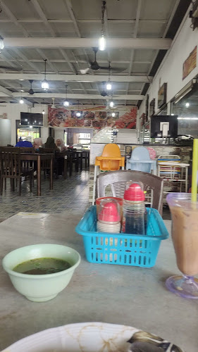 Opinii despre Warung Selera Kita în Kota Kinabalu - Gastronomi dan perhotelan