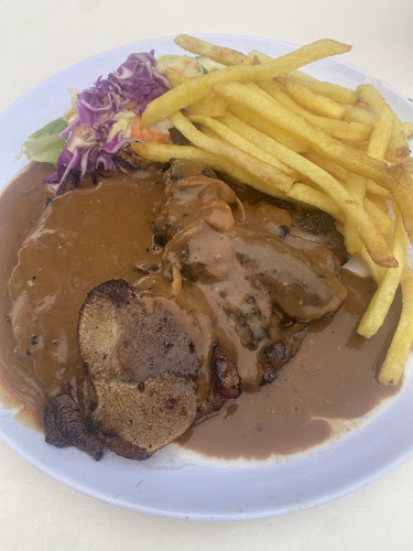 Opinii despre De Tanjong în Miri - Gastronomi dan perhotelan