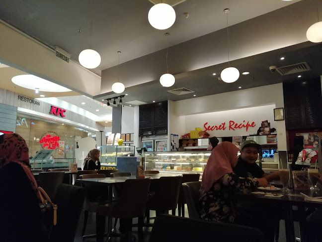 Secret Recipe Aeon Station 18 - Gastronomi dan perhotelan