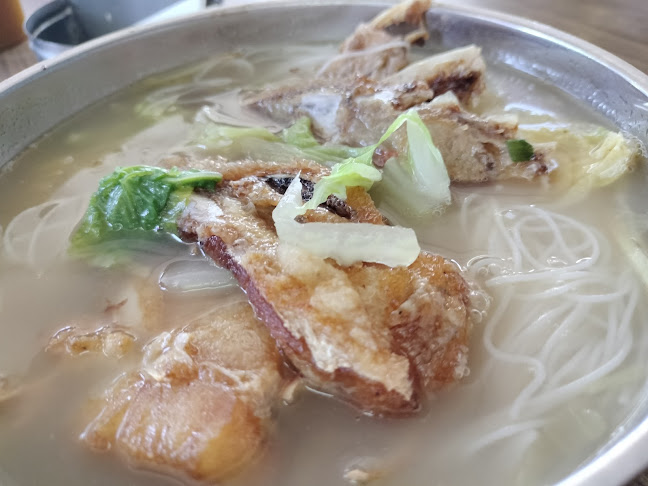 Opinii despre Kedai Makanan Dan Minuman Chee Kong în Chemor - Gastronomi dan perhotelan