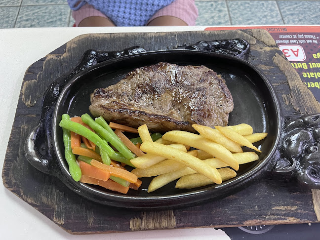 Suzi's Corner - Gastronomi dan perhotelan