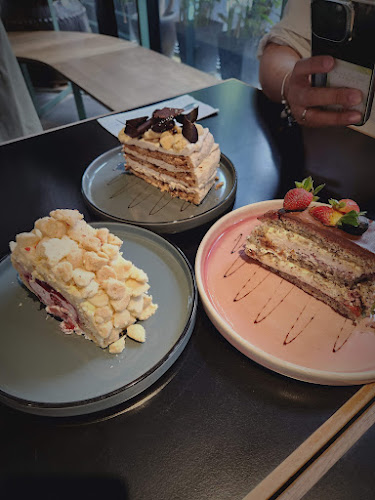 Naj & Belle Cafe Bangsar - Gastronomi dan perhotelan