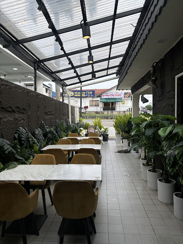 1975 Toast & Coffee - Gastronomi dan perhotelan