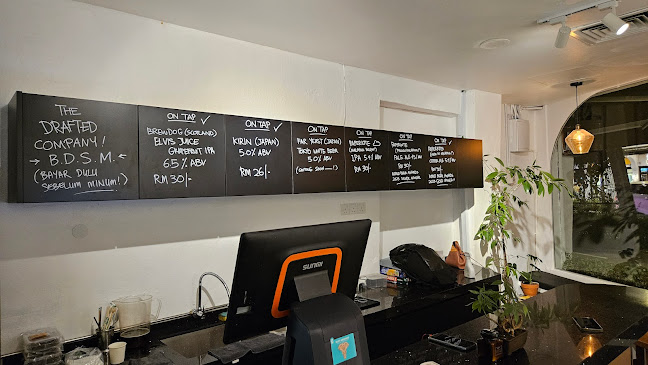 Opinii despre drafted. în George Town - Gastronomi dan perhotelan