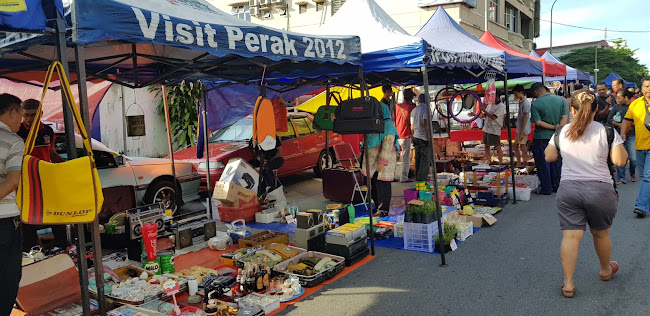 Sunday morning market