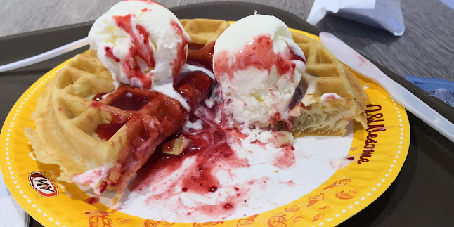 A&W 1st Avenue - George Town