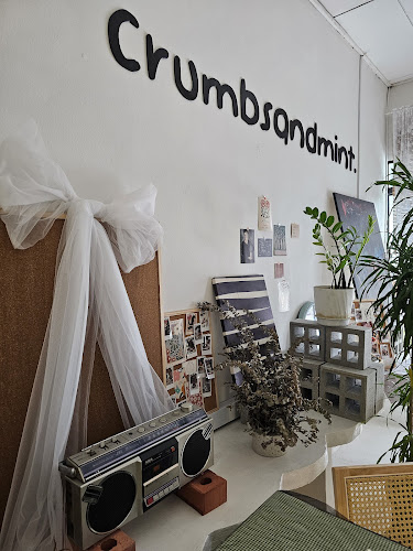 CRUMBSANDMINT - Gastronomi dan perhotelan