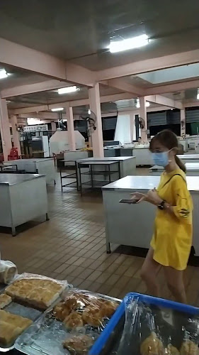 Petanak Central Market/Pasar Besar Petanak - Gastronomi dan perhotelan