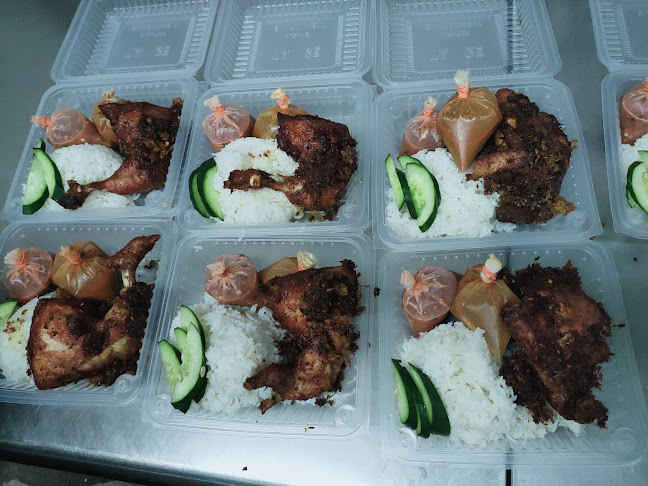 Opinii despre Warung Selera Asam Pedas Kampong (Mac Kiran) în Kuala Lumpur - Gastronomi dan perhotelan