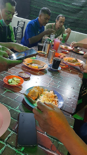 Opinii despre Kari Semilang Pak Njang în Kuala Kurau - Gastronomi dan perhotelan