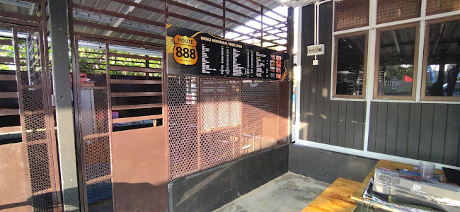 ROUTE 888 - Gastronomi dan perhotelan