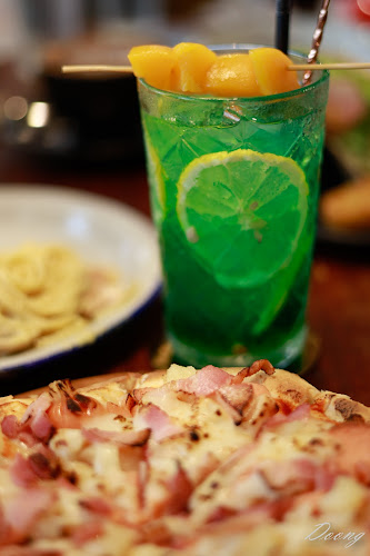 Alexandria's coffee & dining - Gastronomi dan perhotelan