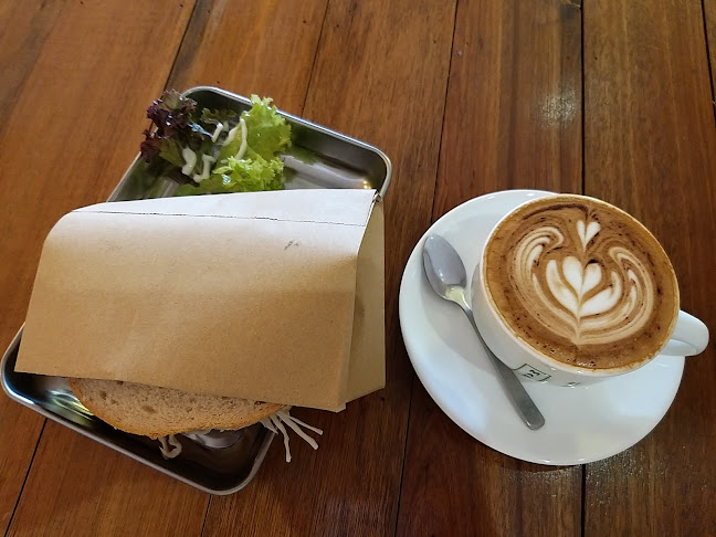 100 houz coffee & breakfast - Kajang