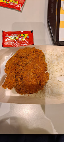 Comentarii opinii despre McDonald's Birch House DT