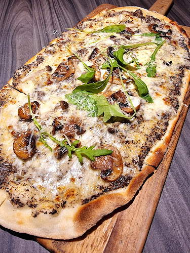 Quivo - Gastronomi dan perhotelan