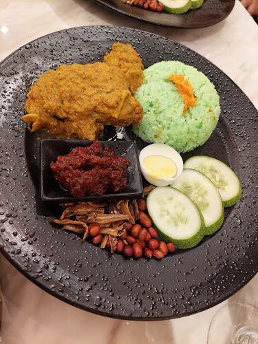 Lot FK107, First Floor, 1 Utama Shopping Centre, Old Wing, Bandar Utama, 47800 Petaling Jaya, Selangor