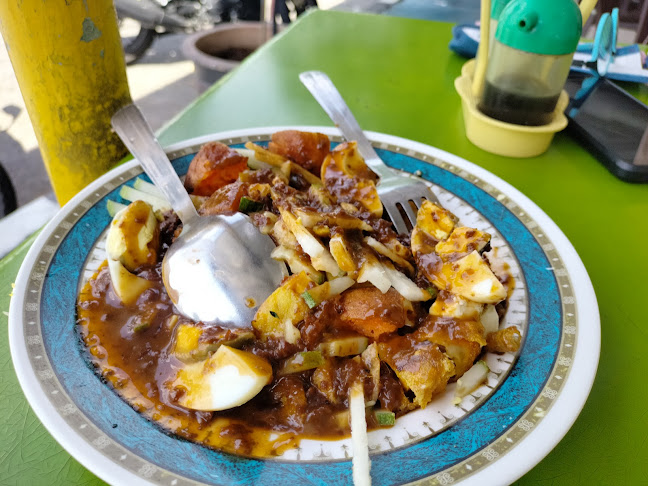 Opinii despre RESTORAN KARI KEPALA IKAN SALIM (DESA AMAN) în Lahat - Gastronomi dan perhotelan