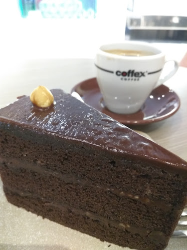 Comentarii opinii despre Madeleine Cafe & Patisserie