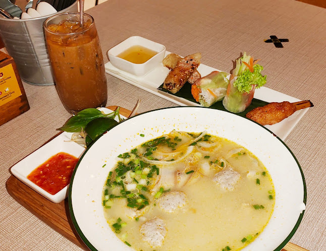 Comentarii opinii despre Ăn Viet, Paradigm Mall (Non-halal)