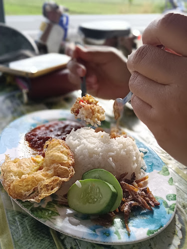 Kedai Makan Jamil/Zamil tepi Bendang Telok Batu