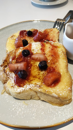 Meet Coffee Cafe - Gastronomi dan perhotelan