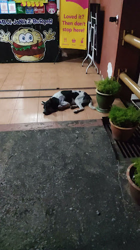 Opinii despre ABUI JANIK BURGER în Miri - Gastronomi dan perhotelan