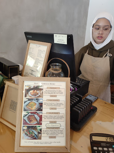 HANAZAWA Cafe - Gastronomi dan perhotelan